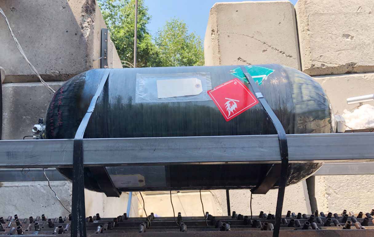 破防？未勢能源70MPa IV型車載儲氫瓶，能止火，永不破防！.jpg