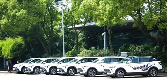 12噸氫燃料汽車即將運營，東風科技跨越式發展結出碩果.jpg