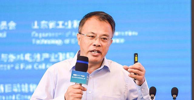 余卓平：發(fā)展氫能是大勢(shì)所趨，改變的不僅僅是出行.jpg
