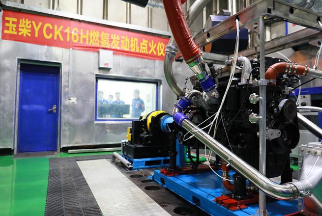 中國最大排量、最大馬力燃氫發動機玉柴YCK16H成功點火
