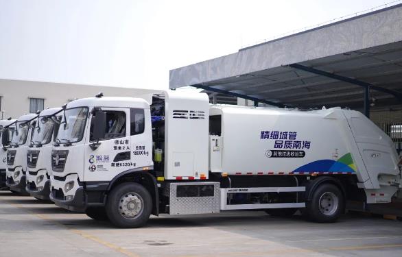 國(guó)氫科技配套17臺(tái)氫燃料電池環(huán)衛(wèi)車(chē)交付佛山南海.jpg