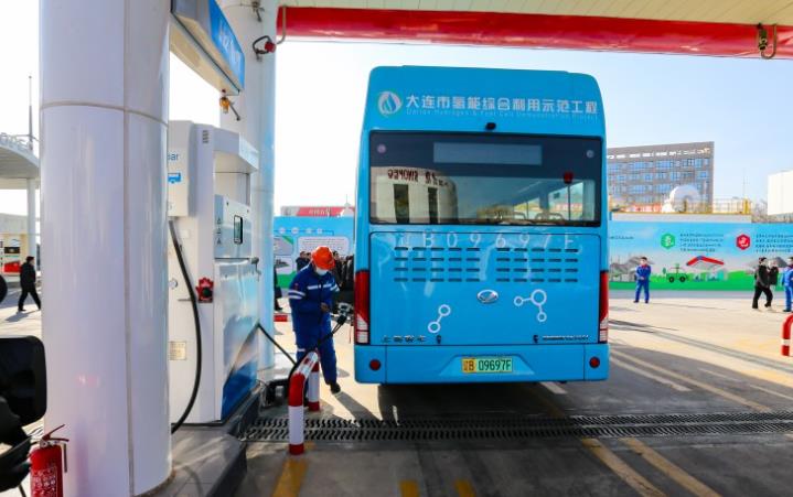 對比傳統方式成本降低20%以上，我國首個甲醇制氫加氫一體站投用.jpg